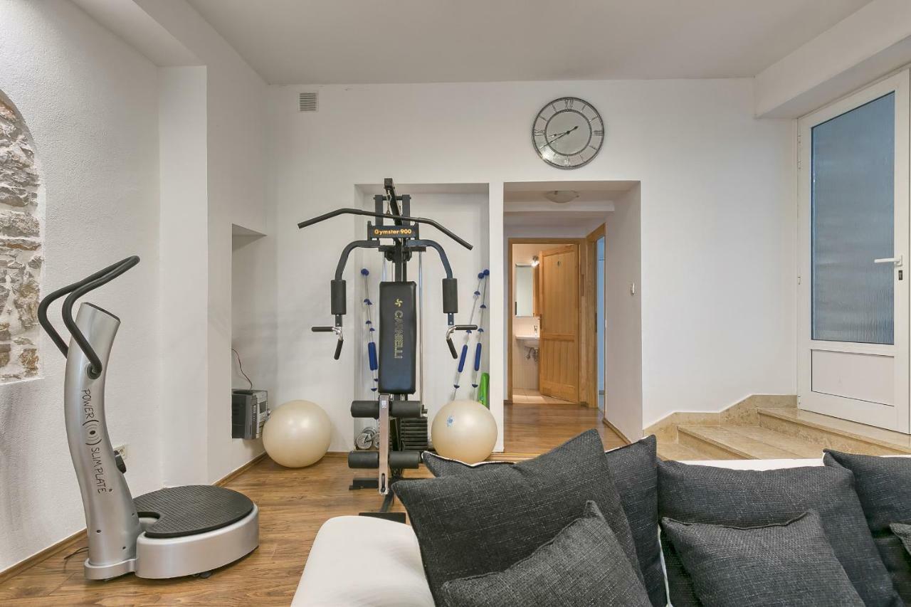 Wellness Apartman Kaiser Pula Exterior foto